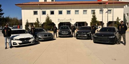 Eskişehir’de oto hırsızlığı çetesi çökertildi: 11 gözaltı