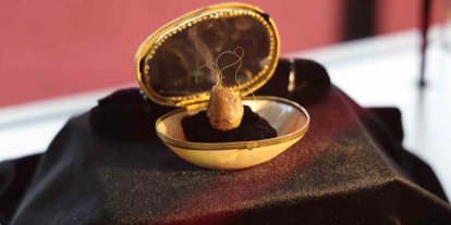 Kutsal emanetler Sivas’ta sergilendi, görmek isteyen vatandaşlar uzun kuyruk oluşturdu