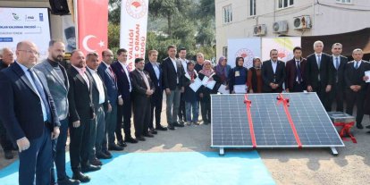 Adana’da konargöçer kadınlara taşınabilir enerji desteği