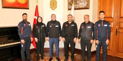 Kars Valisi Ziya Polat AFAD Ekibini Kabul Etti