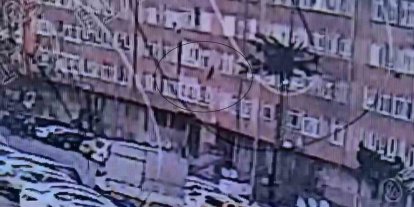 Kayseri’de 5. kattan atlayan bir kişi hayatını kaybetti: O anlar kamerada
