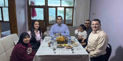 Kemah Kaymakamı Tutay ailesiyle iftar sofrasında buluştu