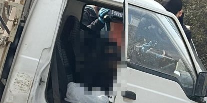 Sınıf öğretmeni arabasında ölü bulundu