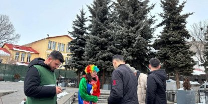 Kars’ta bağımlılıkla mücadele standı açıldı