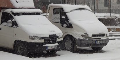 Ahlat’ta mart karı sürprizi: 11 köy yolu ulaşıma kapandı