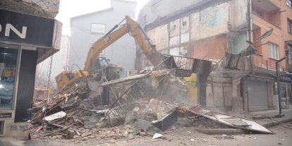 Türkeli’de metruk binalar yıkılıyor