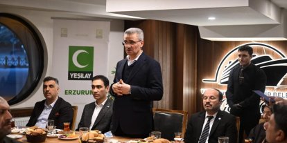 Vali Baruş, Yeşilay’ın iftar programına katıldı