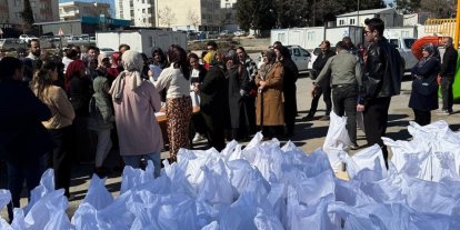 Hayırseverden binlerce aileye gıda yardımı