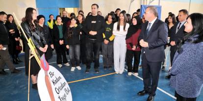 Kars'ta, Bir Şiir, Bir Resim, Bir Kadın etkinliği düzenlendi