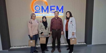 8 Mart Dünya Kadınlar Günü’nde öğretmenlerini ve çalışanlarını unutmadılar