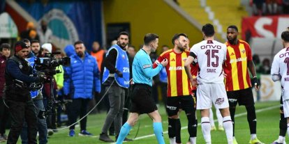 Trendyol Süper Lig: Kayserispor: 0 - Trabzonspor: 1 (Maç devam ediyor)