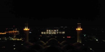 Ulucami’nin yeni mahyası Uludağ’dan görülüyor