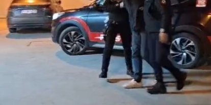 Arnavutköy’de polisten kaçan şüphelinin üzerinden uyuşturucu çıktı