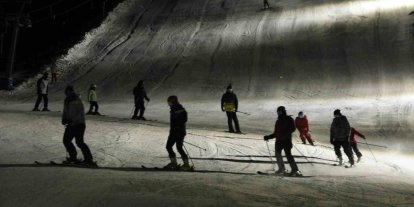 Bitlis’te iftar sonrası kayak keyfi
