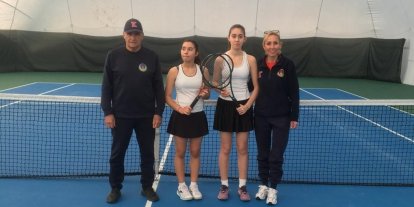 Namağlup lider oldu