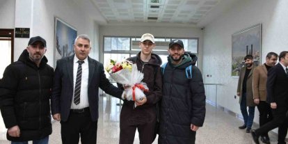 Şampiyona çiçekli karşılama