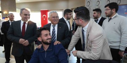 Başkan Büyükkılıç, ERÜ öğrencileri ile iftar bereketini paylaştı