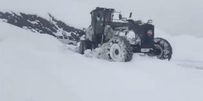 Şırnak’ta ekiplerin kar mesaisi