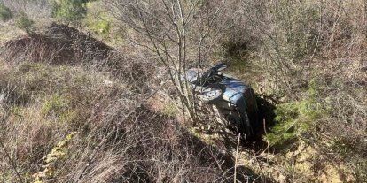 Bilecik’te otomobil dereye uçtu, 1 kişi yaralandı