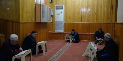 İtikafa girenler Ramazan’ın son günlerini ibadetle geçiriyor