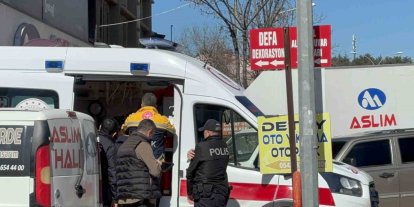 Arkadaşını bıçaklayıp kaçan şahıs yakalandı