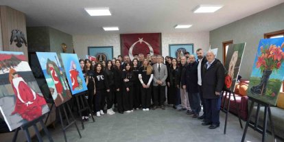 Lise öğrencilerinden Şehitler Günü’ne özel resim sergisi