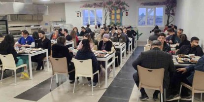 Defne Devlet Hastanesi personeli iftar programında bir araya geldi