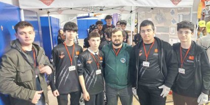 Gebze’nin Robotik Takımları Turknet’in Gigafiber’i ile desteklediği FRC’de