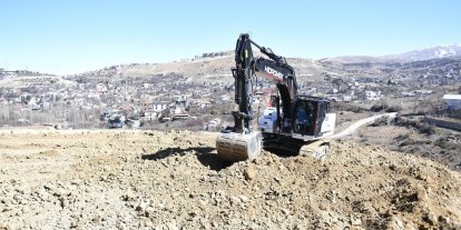 Yeşilyurt’un Mullakasım Mahallesi yeni yollarla buluşuyor