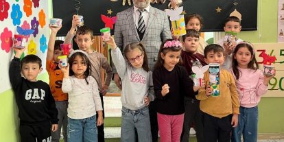 Hisarcık’ta minikler harçlıklarını Gazze için biriktirdi