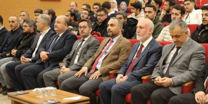 Üniversitesi gençler Kur’an-ı Kerim’i güzel okumak için yarıştı