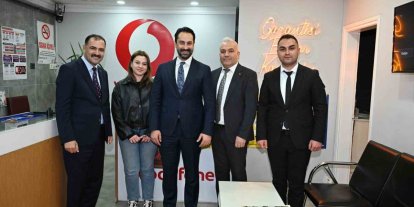 Demirci’de 5 bin kişilik iftar sofrası kuruldu