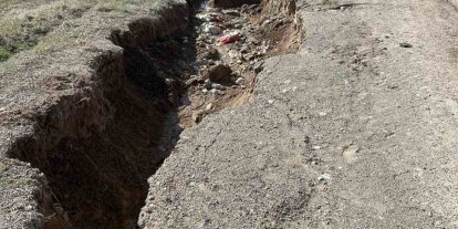 Çameli Belediyesi yol bakım çalışmalarına hız kesmeden devam ediyor