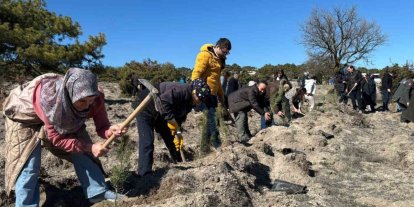 ’Hep Birlikte Geleceğe Nefes’ sloganıyla fidanlar toprakla buluştu