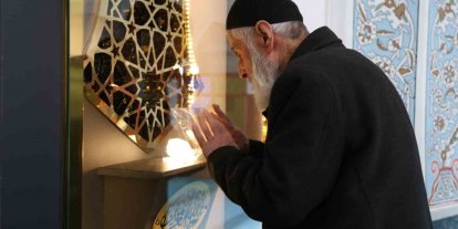 Bu camide Peygamber Efendimiz ’in Sakal-ı Şerifi her gün ziyarete açık