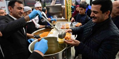 Başkan Taşkın vatandaşlarla iftar sofrasında buluştu