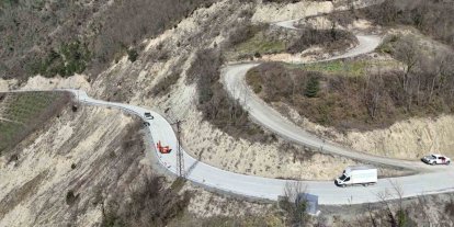 Kırsalda yol güvenliği artırılıyor: 3 bin metrelik otokorkuluk uygulaması