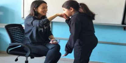 Okulda bayram geleneği yaşatıldı