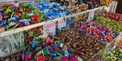 Çikolata ve şekerlemeler tezgahları şenlendirdi