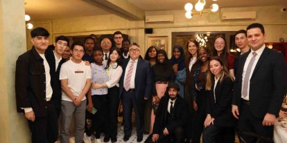 Rektör Özölçer uluslararası öğrencilerle iftar sofrasında buluştu