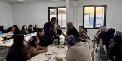 Başkanı Ulutaş, iftarda vatandaşlarla bir araya geldi