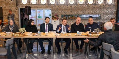 Vali Sözer, köy ve mahalle muhtarlarıyla iftar programında bir araya geldi