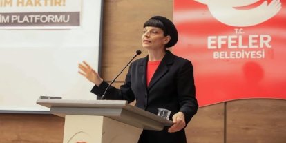 Efeler’de ’Dönüm Noktasında Cumhuriyet’ konuşuldu