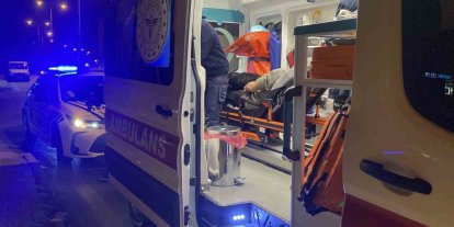 Kavşakta otomobille motosiklet çarpıştı: 1 yaralı