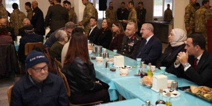 Gelibolu’da şehit aileleri, gaziler ve askerlerle iftar yapıldı