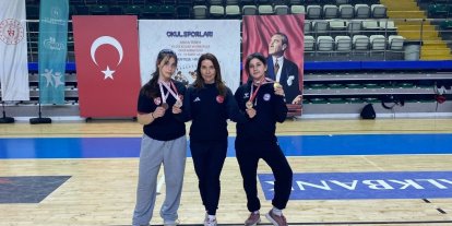 Köyceğizli öğrenciler bilek güreşinde ilk madalyalarını aldı