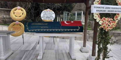 Muzaffer Ilıcak son yolculuğuna uğurlandı