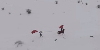 Erzincan’ın beyaz örtüsünde farklı snowboard deneyimi