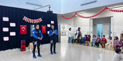 Polislerden öğrencilere güvenlik eğitimi