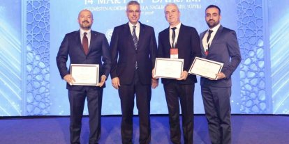 Adanalı sağlıkçılara "Yılın Hekimi" ve "Yılın Sağlık Çalışanı" ödülü